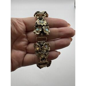Vintage 1960s Aurora Borealis Rhinestone Gold Tone Floral Link Bracelet 7.5 Inch